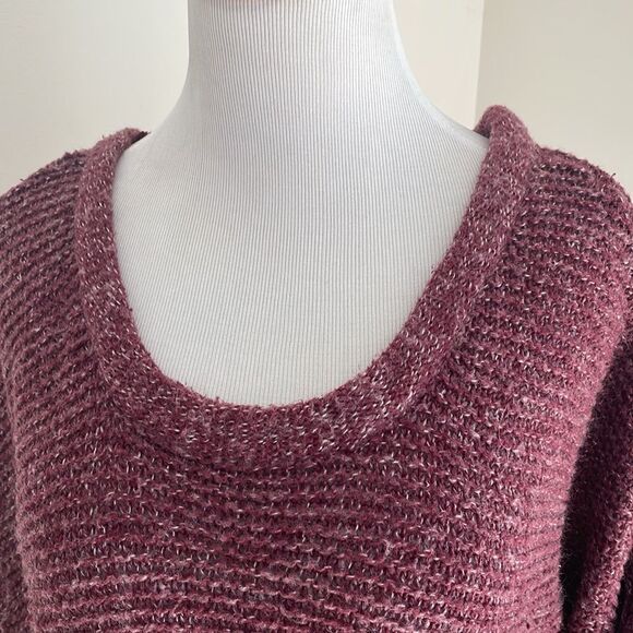 Maroon/white scoop front & back collar 3/4 sleeve by American rag size small - Picture 2 of 7